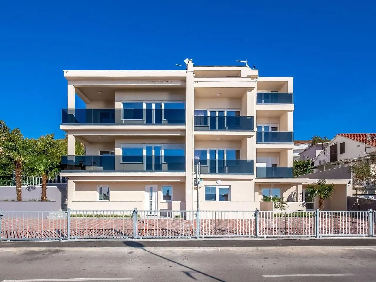 Spacious Apartment With Swimming Pool And Bubble Bath Sea View ! Dramalj Villa